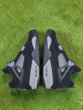 Air Jordan 4 Retro White Thunder Size 11